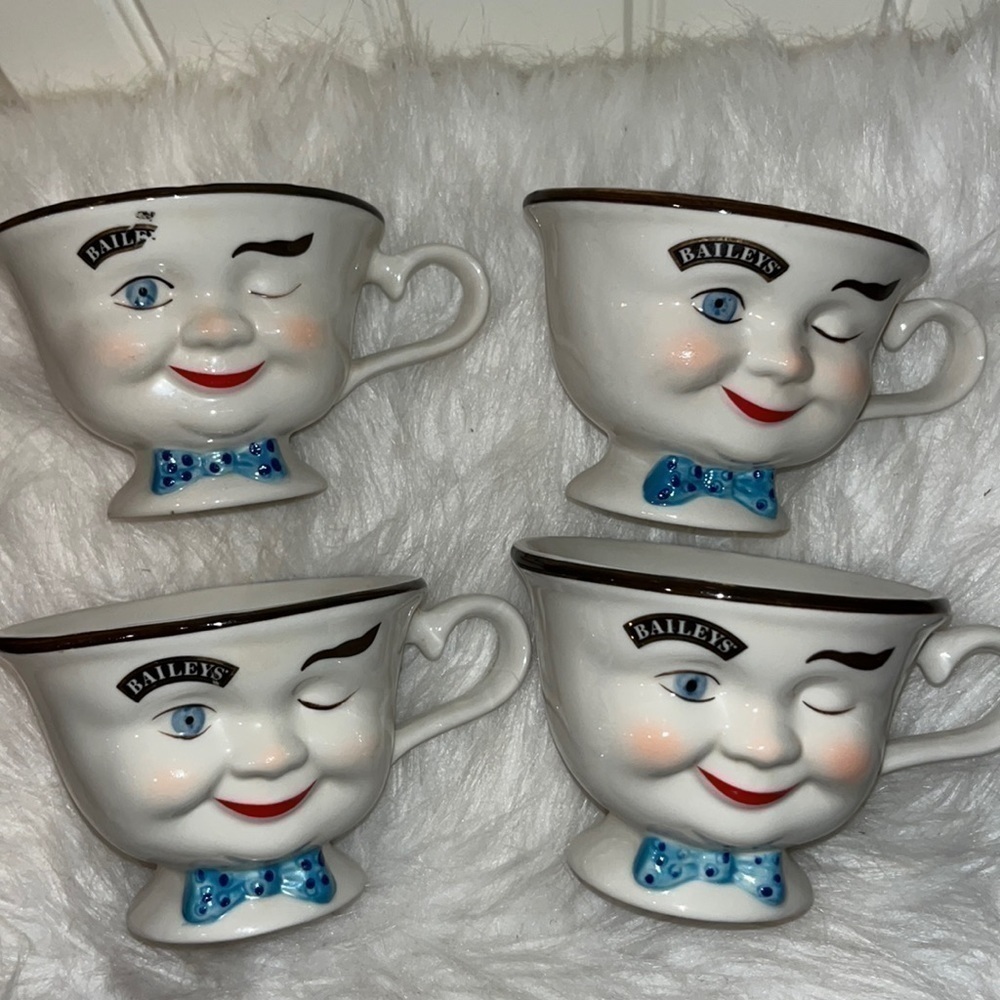 Set Of 4 Baileys cute semi vintage Winking YUM Kitschy Mugs 1990s whimsical